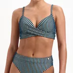beachlife-knittedstripe-bikinitop-106b.webp