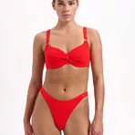 beachlife-fiery-red-bikinitop-108b-bikinibroekje-207a-top-jpg-2.webp