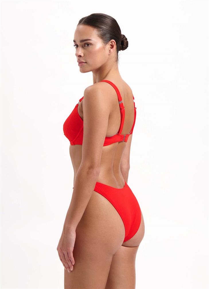 beachlife-fiery-red-bikinitop-108b-bikinibroekje-207a-top-jpg-5.webp