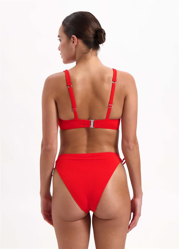 beachlife-fiery-red-bikinitop-110a-bikinibroekje-204a-top-jpg-6.webp