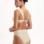 beachlife-spice-stripe-bikinitop-101b-bikinibroekje-206a-top-jpg-5.webp